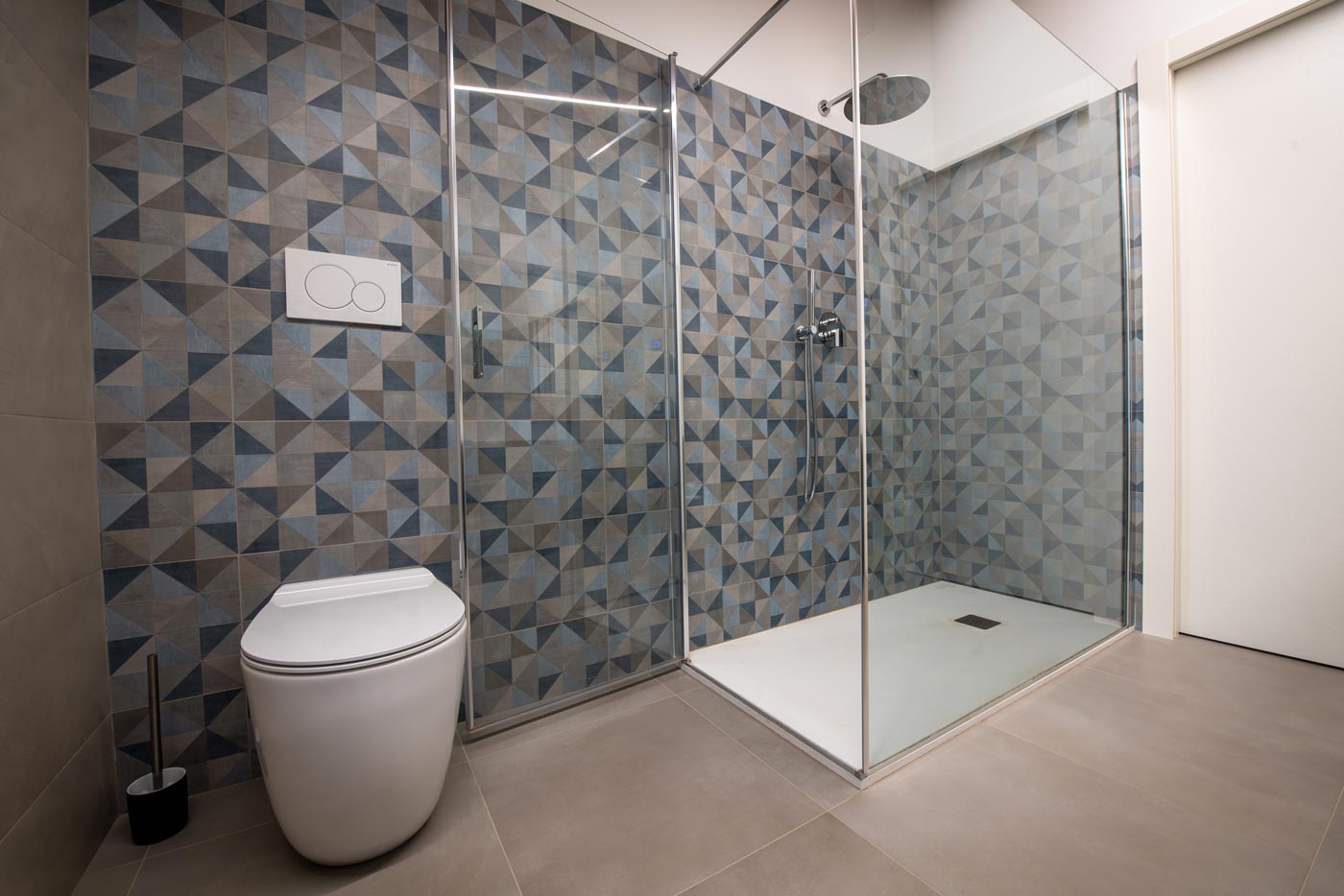 piastrelle-bagno-mosaico-tangram-avio-color-now-doccia-arredobagno-silvestri-rivestimenti